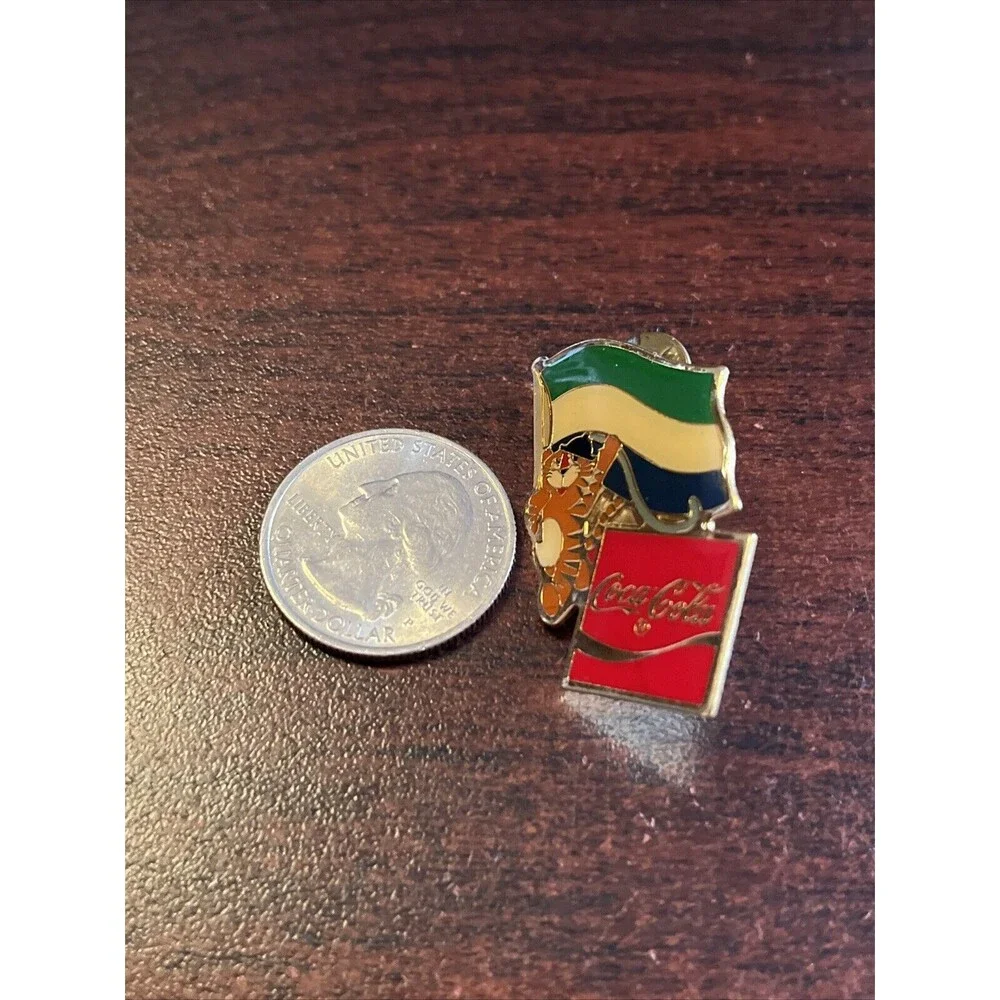 Vintage‎ 1988 Seoul Olympics Coca Cola Hodori Tiger Sierra Leone Flag Lapel Pin